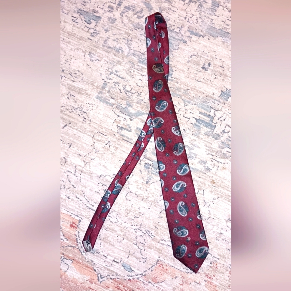 Vintage Christian Dior Burgundy Paisley tie